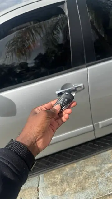 Car Key Replacement img 7252 medium